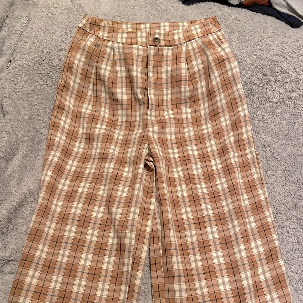 Wide leg pants